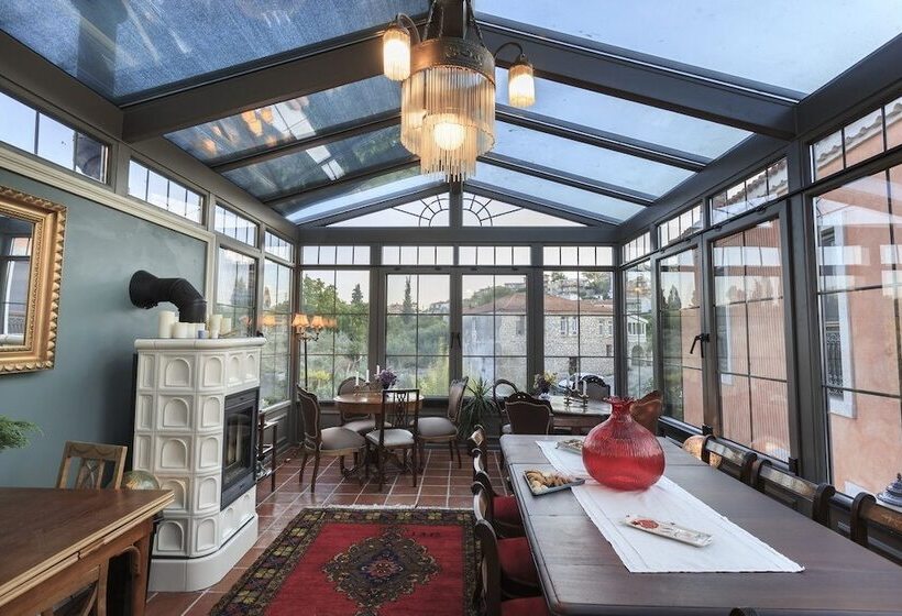 Narimor Urla Butik Otel