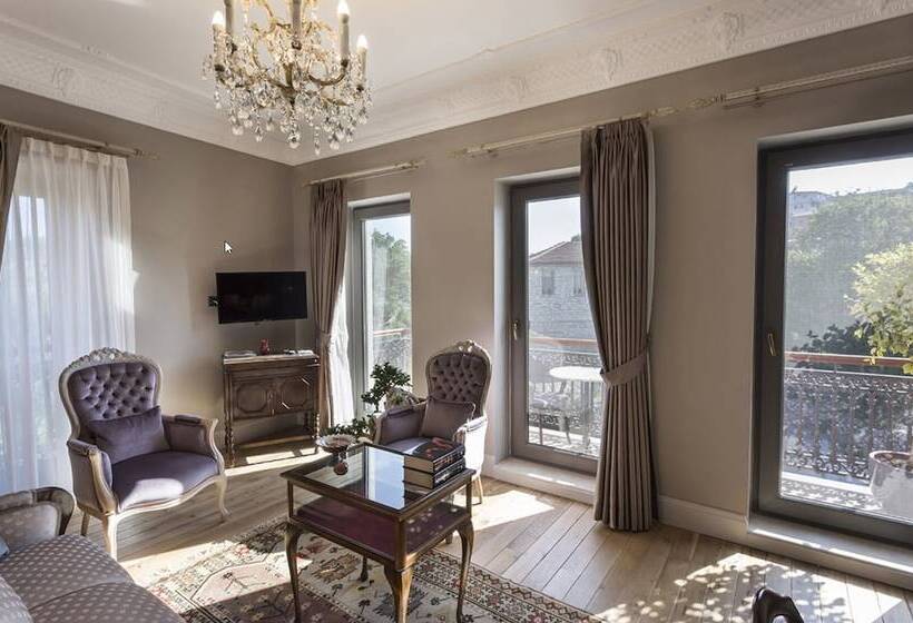 Narimor Urla Butik Otel