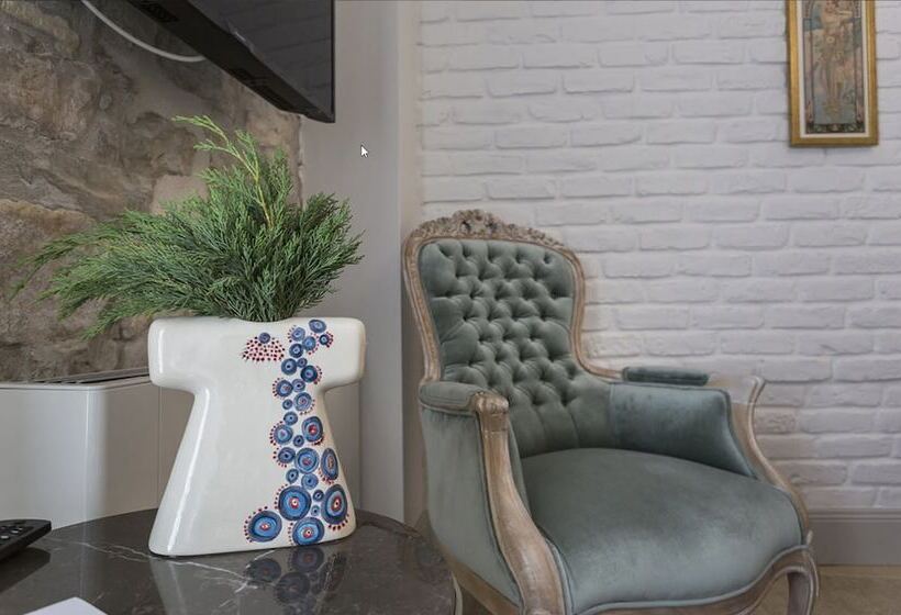 Narimor Urla Butik Otel