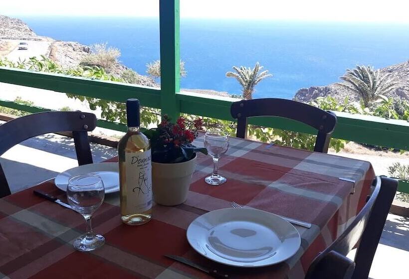 پانسیون Ambeles Apartments