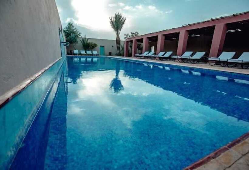 پانسیون Dar El Janoub