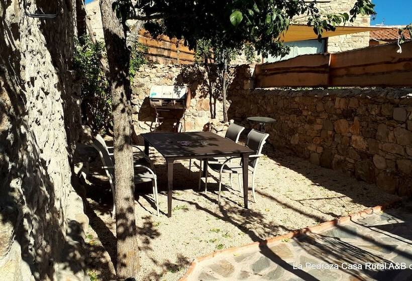 بنسيون La Pedraza Casa Rural