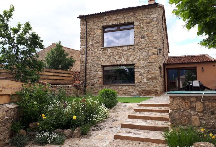 بنسيون La Pedraza Casa Rural