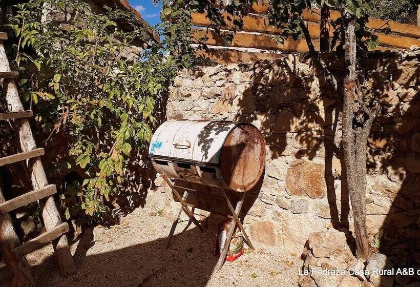بنسيون La Pedraza Casa Rural