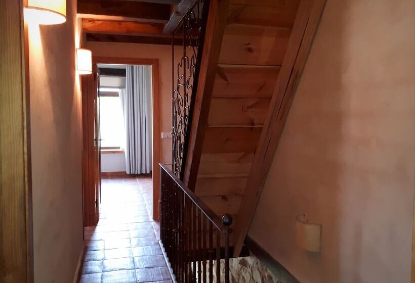 بنسيون La Pedraza Casa Rural