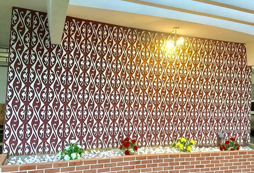 بنسيون Luna House Panama