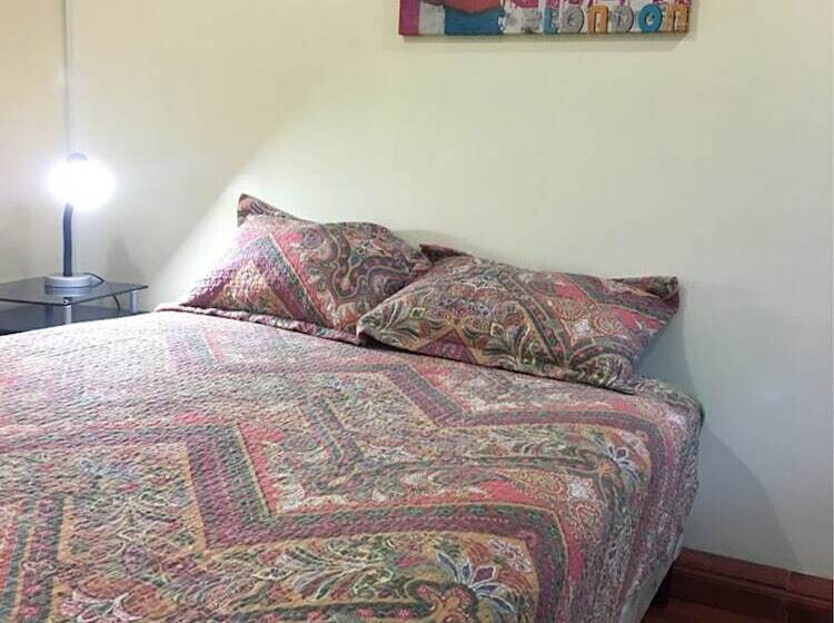 بنسيون Luna House Panama