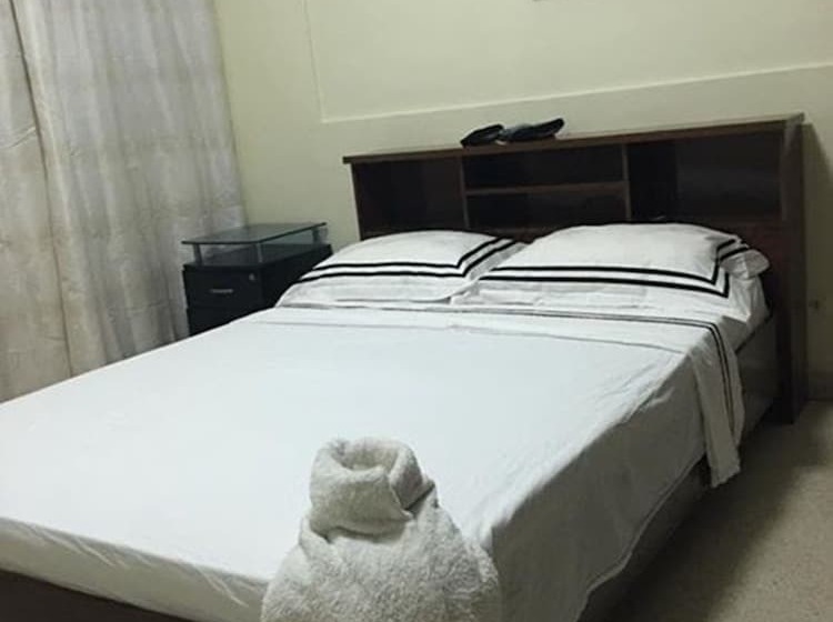 بنسيون Luna House Panama