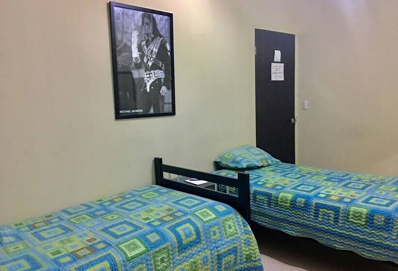 بنسيون Luna House Panama