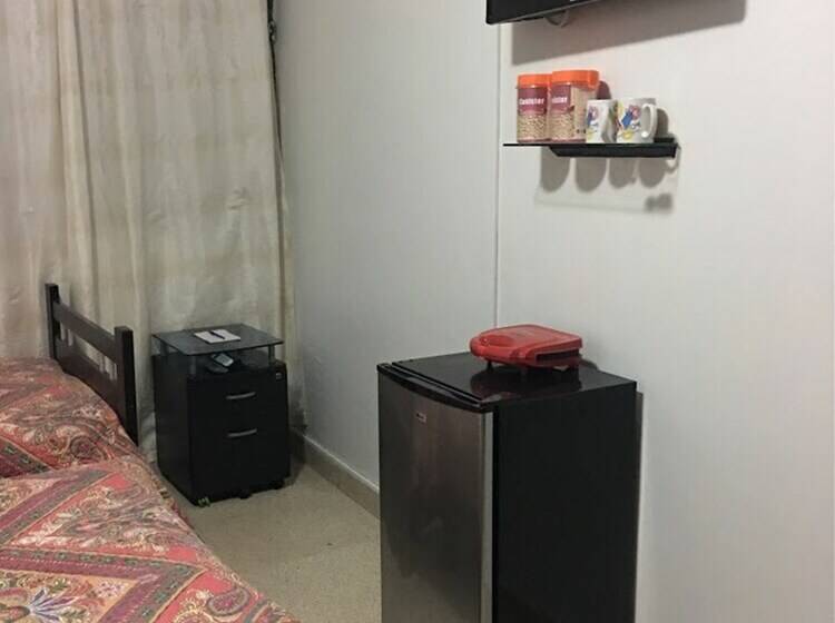 بنسيون Luna House Panama