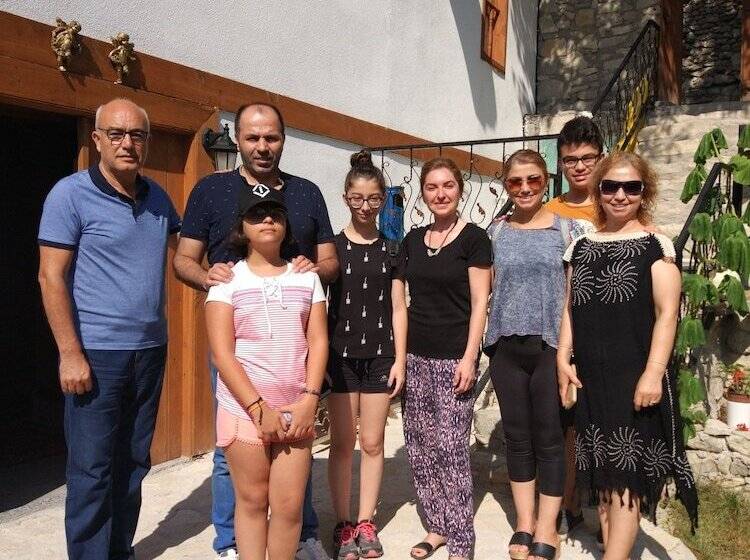 بنسيون Melek Hanim Konagi