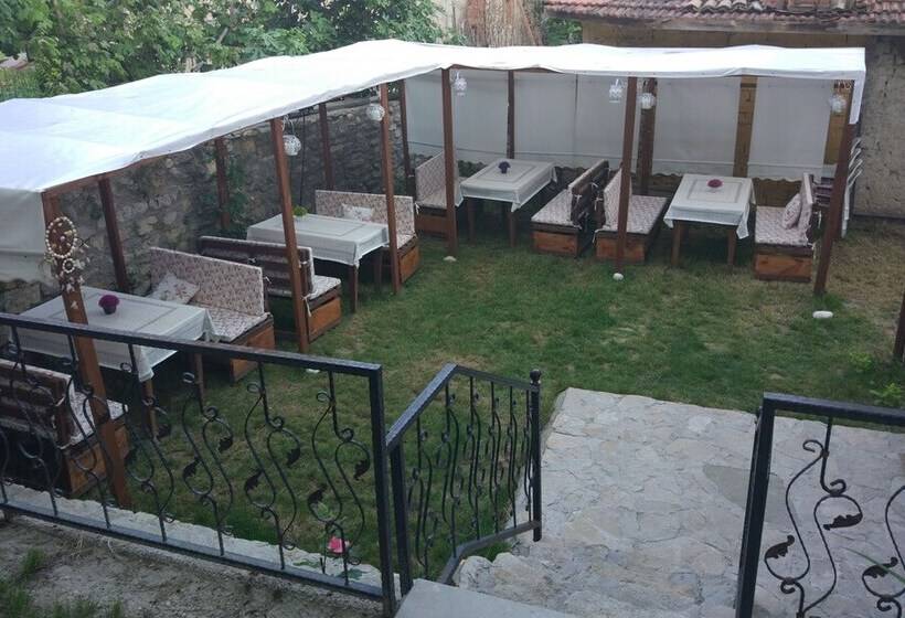 بنسيون Melek Hanim Konagi