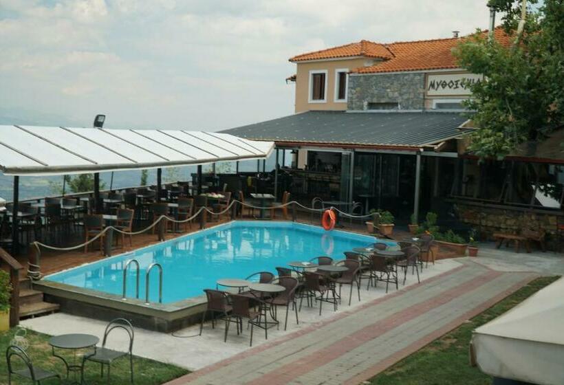 פנסיון Mythoxenia