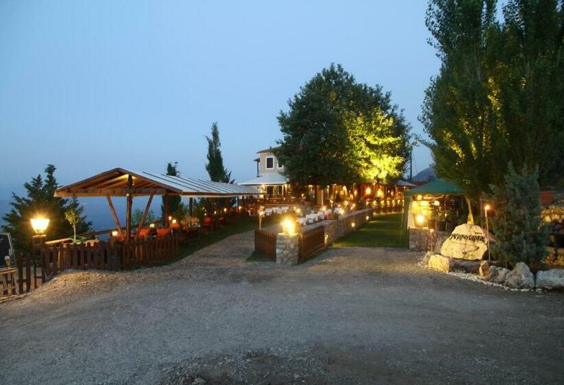 פנסיון Mythoxenia