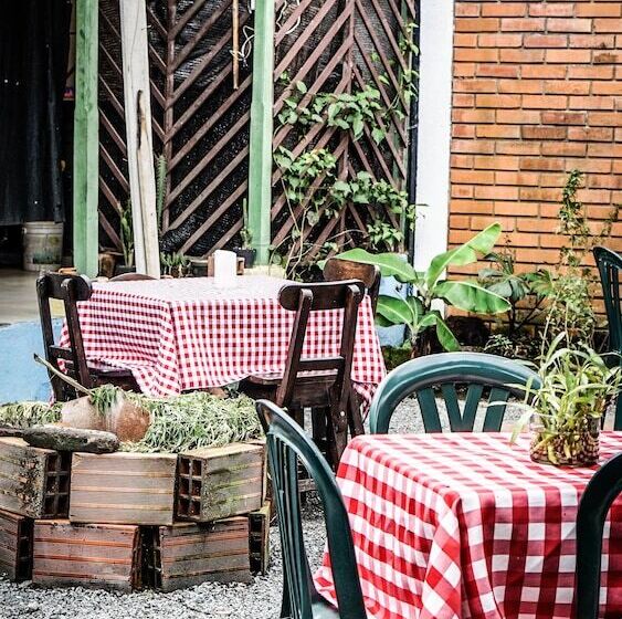 膳宿费 Seeds & Roots Raíces Y Semillas