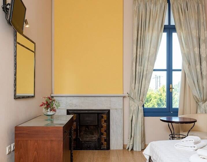 پانسیون Sourediko