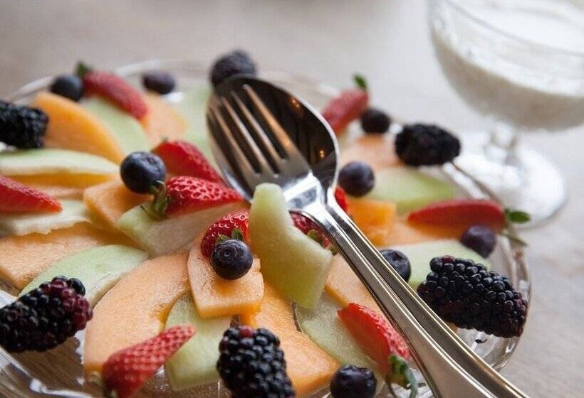 ペンション The Coach House