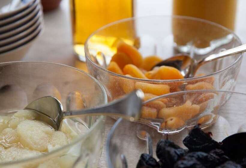 ペンション The Coach House