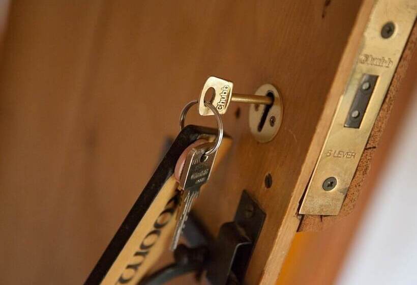 ペンション The Coach House