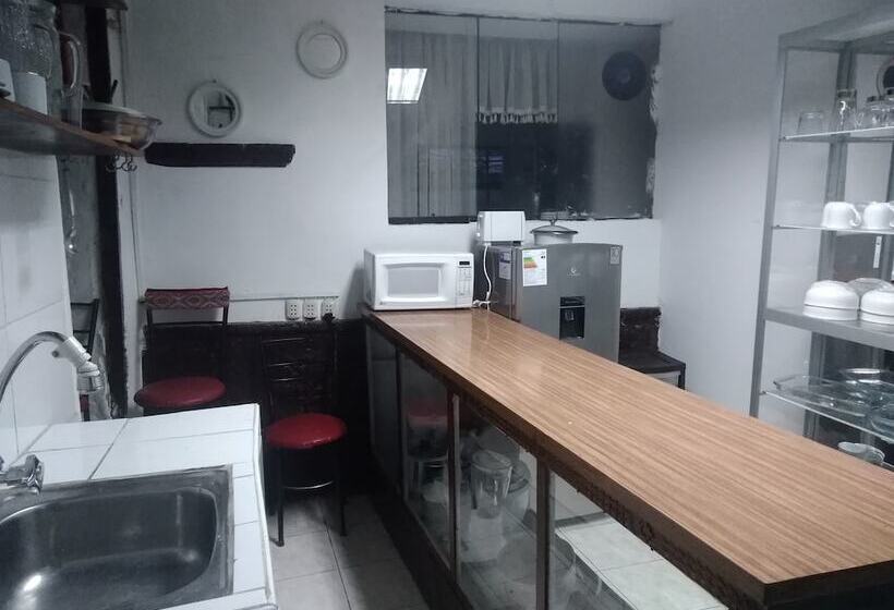 پانسیون Union Wasi 238