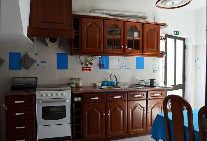 Pi Guest House   Hostel