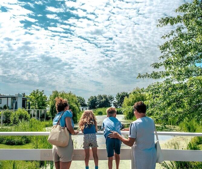 住所  Europarcs Bad Hulckesteijn