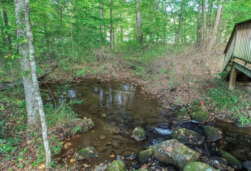 Sweet    2 Bedrooms, 2 Baths, Sleeps 6 Cabin By Redawning