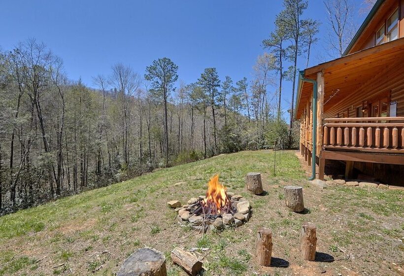 Sweet Tranquility Pool Lodge Apartment 4