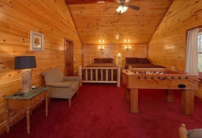 Sweet Tranquility Pool Lodge Apartment 4