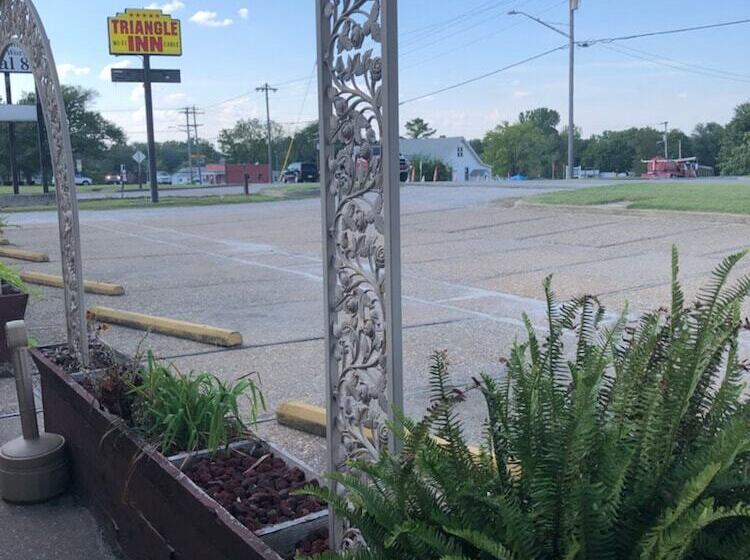 Triangle Inn Motel