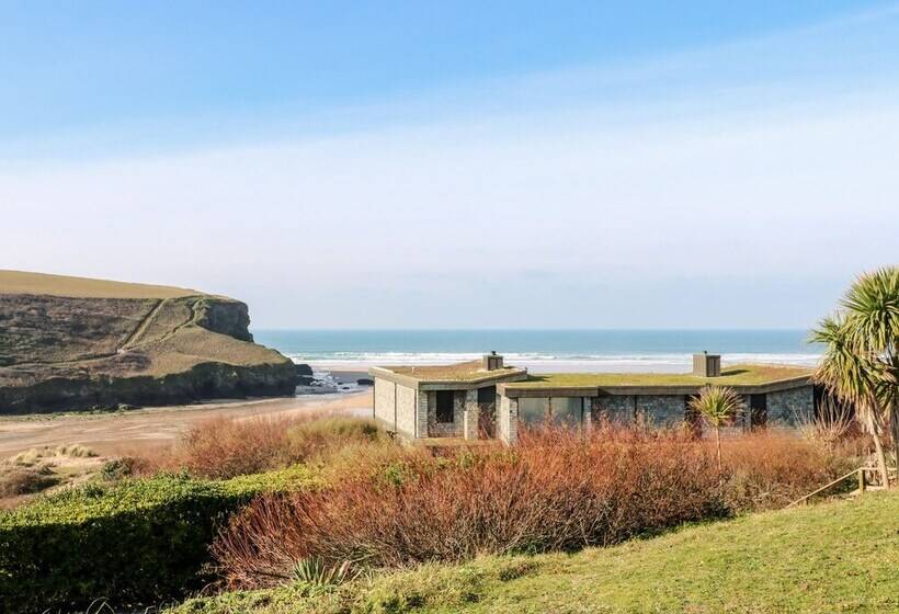 White Lodge Apartment