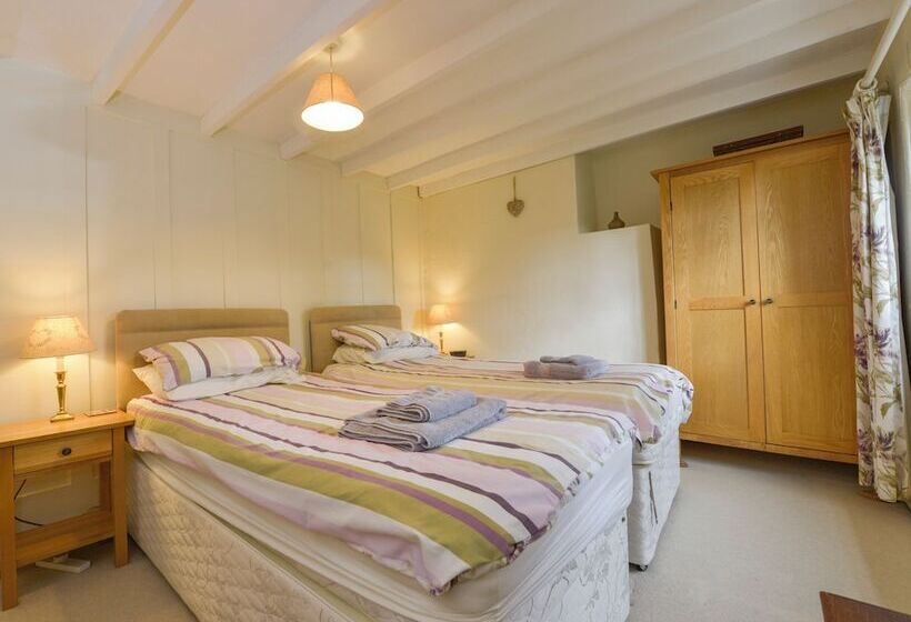 1 Gabberwell Cottages