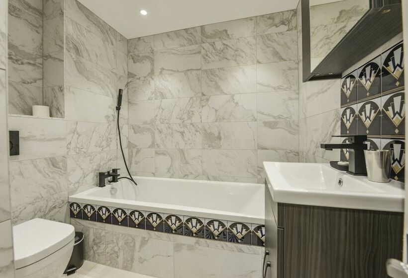 24 Burgh Island Causeway