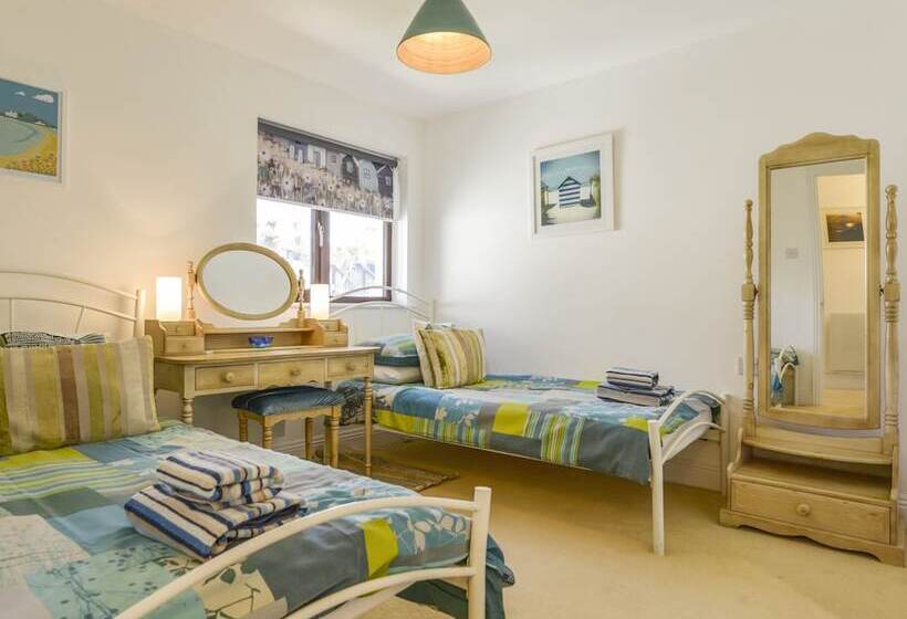 24 Burgh Island Causeway