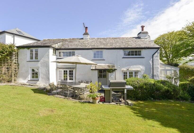 Ayr Cottage