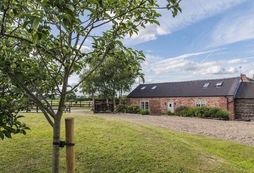 Barnfields Holiday Cottage