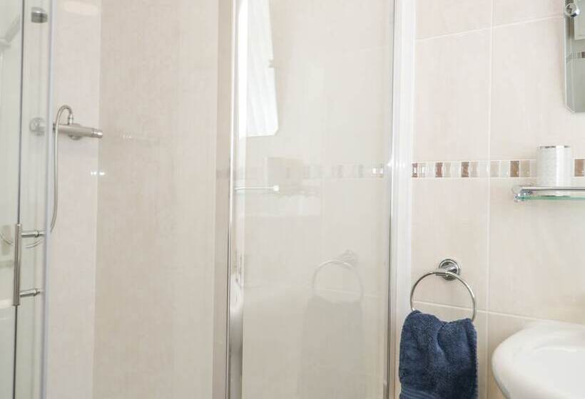 Beside The Sea   Ar Lan Y Mor