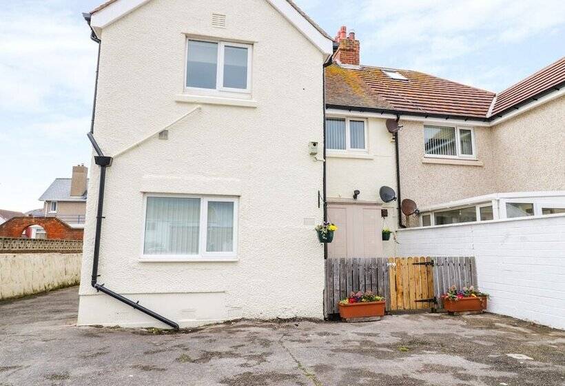 Beside The Sea   Ar Lan Y Mor