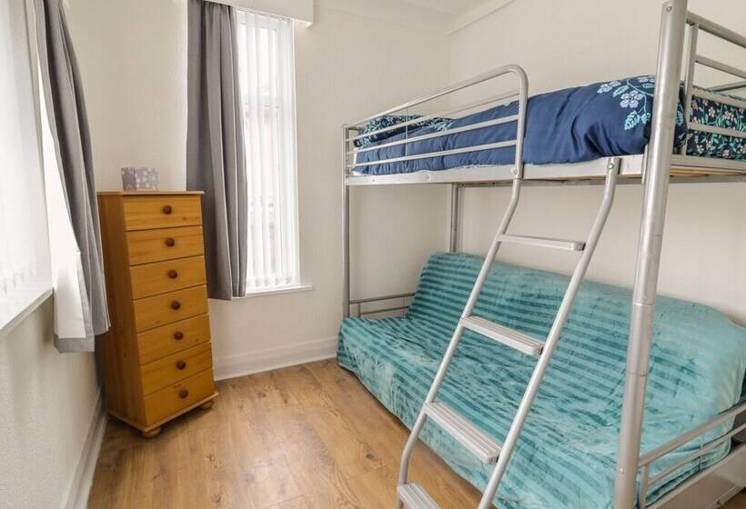 Beside The Sea   Ar Lan Y Mor