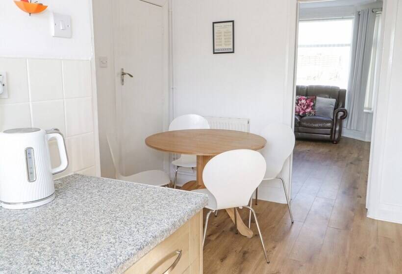 Beside The Sea   Ar Lan Y Mor