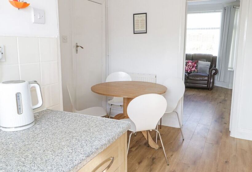 Beside The Sea   Ar Lan Y Mor