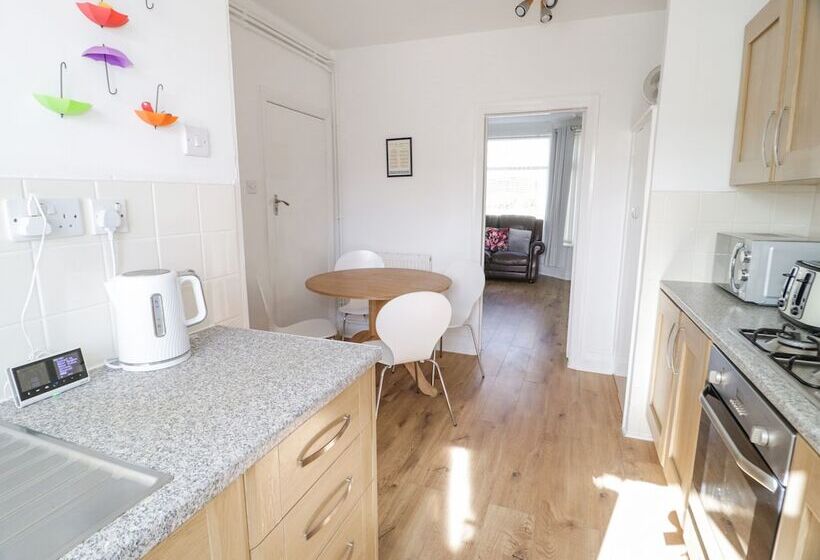 Beside The Sea   Ar Lan Y Mor