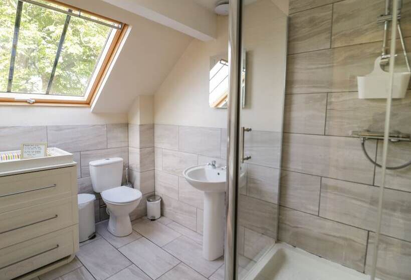 Bryn Dedwydd Farmhouse