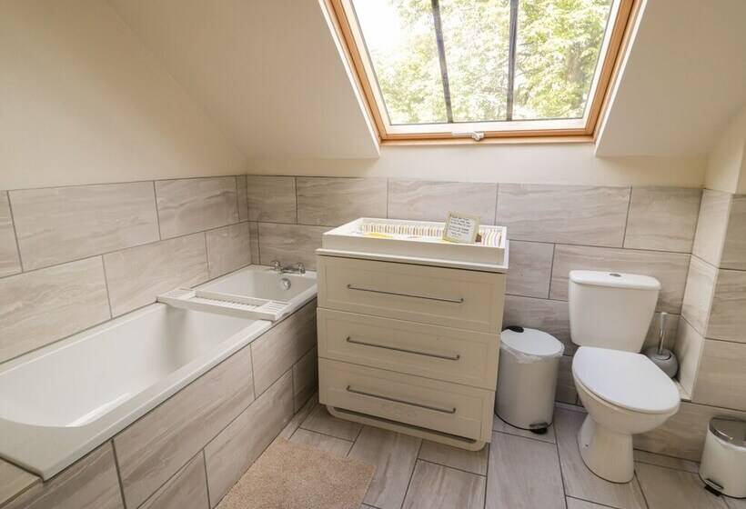 Bryn Dedwydd Farmhouse