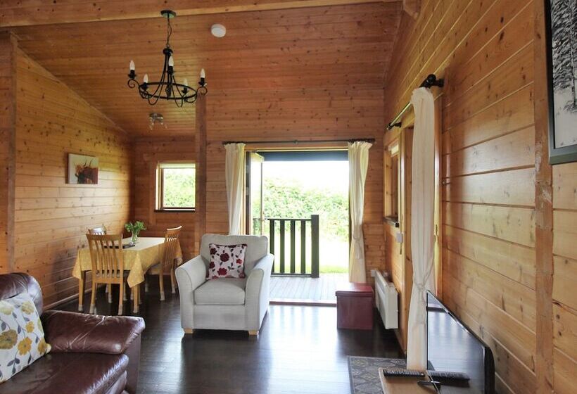 Cedar Lodge
