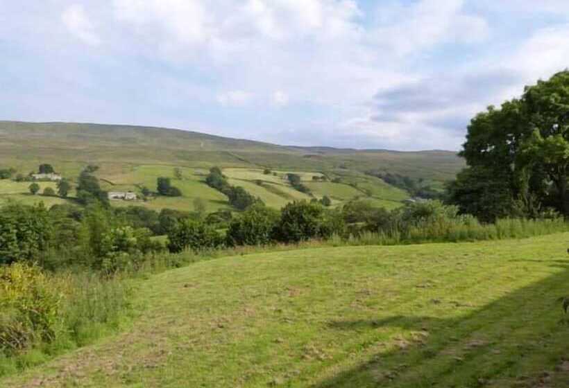 Deerclose West Farmhouse