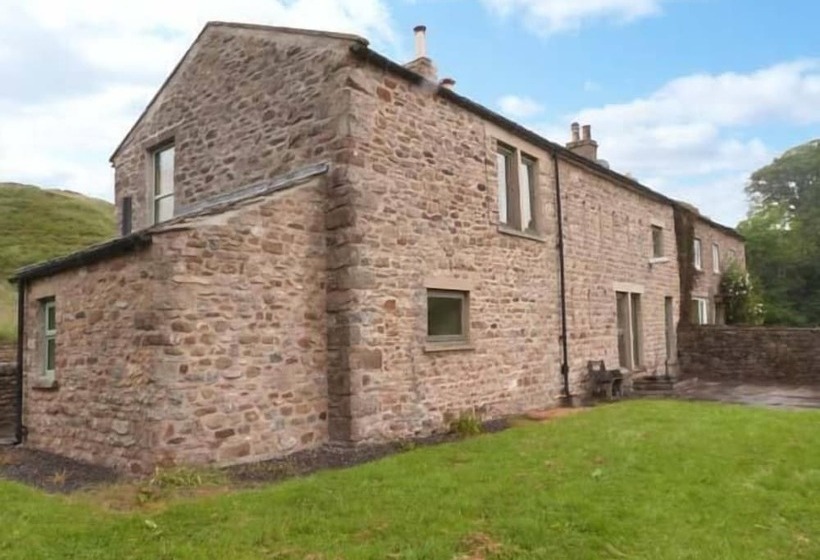 Deerclose West Farmhouse