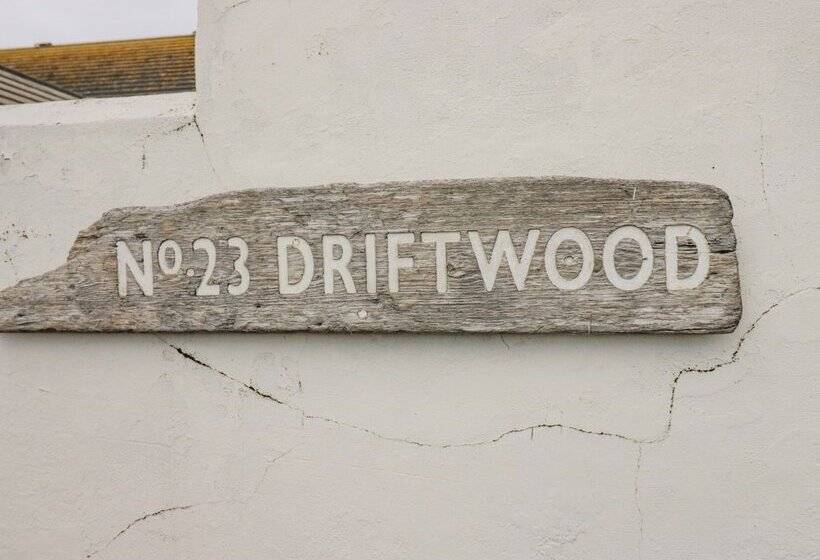 Driftwood, 23 Roa Island