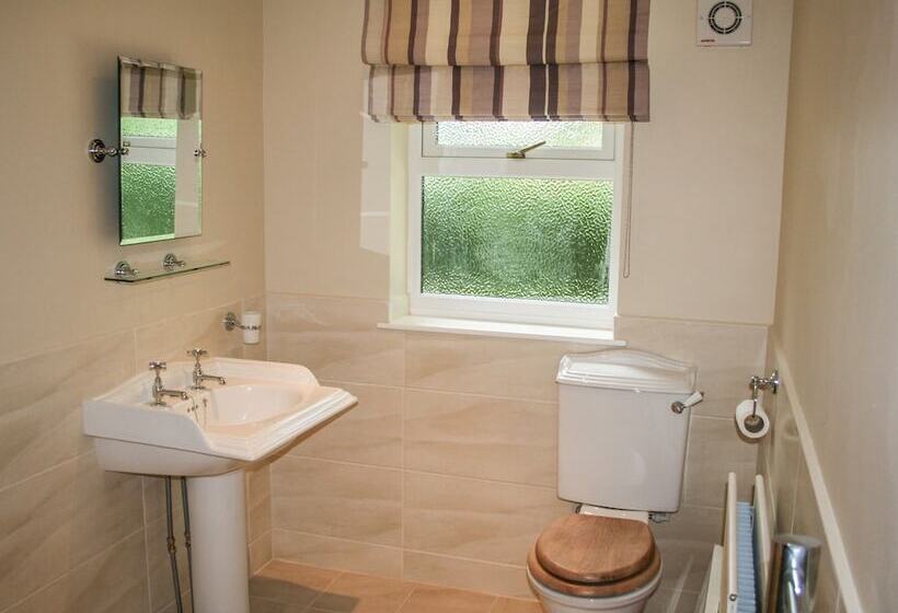 Geltsdale Garden Apartment