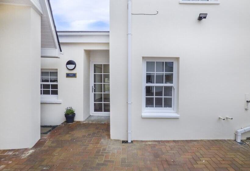 Harbour Beach At The Hideaway